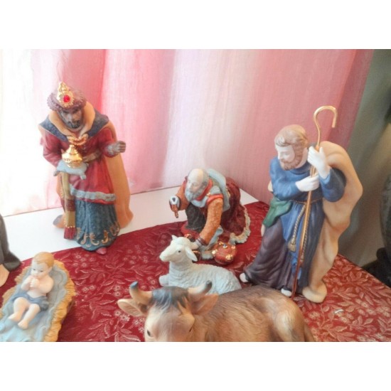 Kirkland Signature Nativity Set 13 Piece Hand Painted Christmas Home Decoration