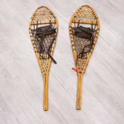 Authentic Vintage Pair of Used Snowshoes (47-90-G3450) Y8U