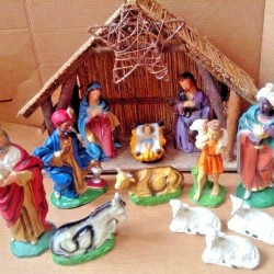 Vintage LARGE 14-Piece Lighted Musical Nativity Scene Creche Italy Silent Night