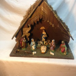 VTG  Nativity Set Hard plastic  Figures Made in Italy Wood Crehe