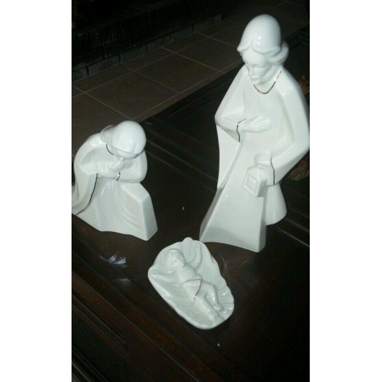 Large ivory porcelain nativity set with gold trim by miksa