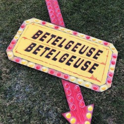 BETELGUESE MARQUEE from BEETLEJUICE 4 FT. TALL HALLOWEEN LAWN ART YARD DECOR