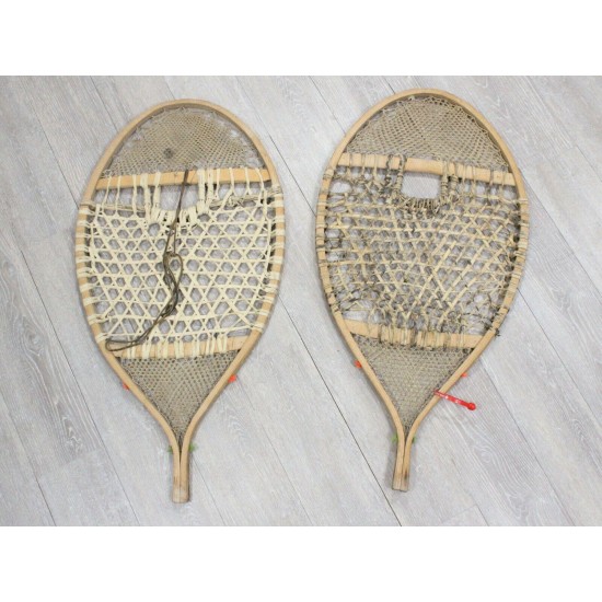 Authentic Vintage Pair of Used Cree Snowshoes (47-90-G3479) Y8U