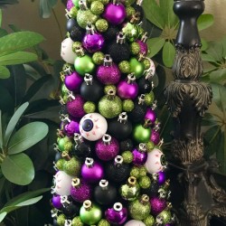 HANDMADE UNIQUE FANCY HALLOWEEN EYEBALLS GLITTERY TREE CENTERPIECE TABLE DECOR