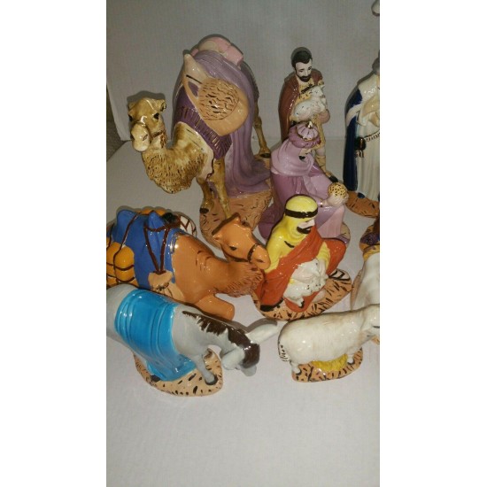 Set of 18 pieces Christmas Manger Figurines Excellent condition