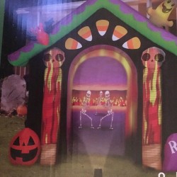 Living Projections Gemmy 8.7-ft x Haunted House Halloween Inflatable