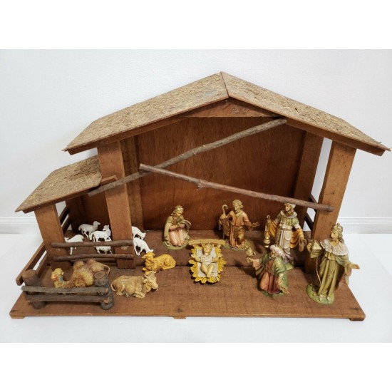 Vtg 15 pc Nativity Set & Large Wooden Creche Stable Italy Looks Like Fontanini ?