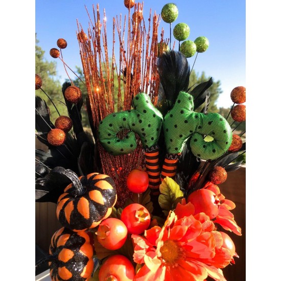 FANCY HALLOWEEN CENTERPIECE CAULDRON WITCH LEGS PUMPKIN TABLE DECOR