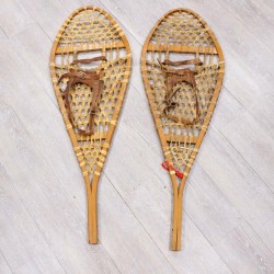 Authentic Vintage Pair of Used Snowshoes (47-90-G3455) Y8U