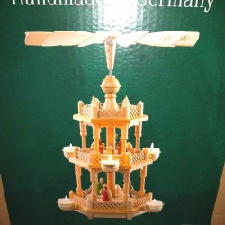 New Richard Glaesser 3 Tier Christmas Pyramid