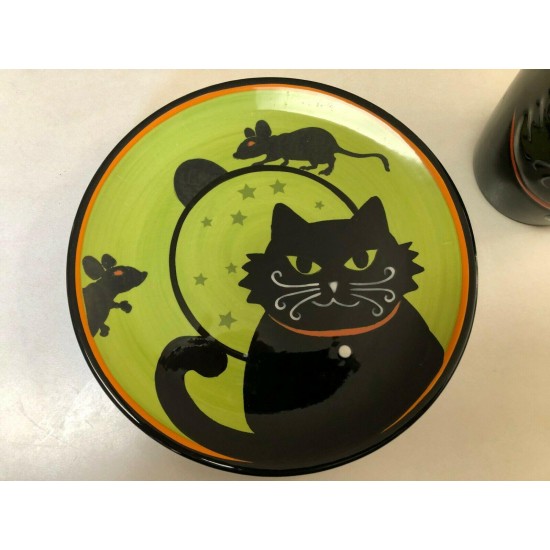 Pfaltzgraff 2009 Happy Halloween Plates 3D Embossed Mugs, Set of 4