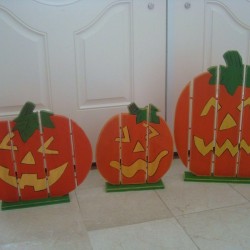 VINTAGE MIDWEST OF CANNON FALLS RARE 3 STAND UP WOODEN PUMPKINS HALLOWEEN *RARE