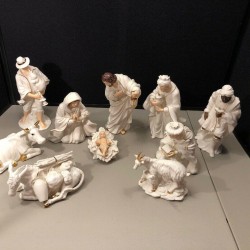 Rare WHITE & GOLD Heritage O’Well Oversized 10” Hand Painted Nativity 3 Sets