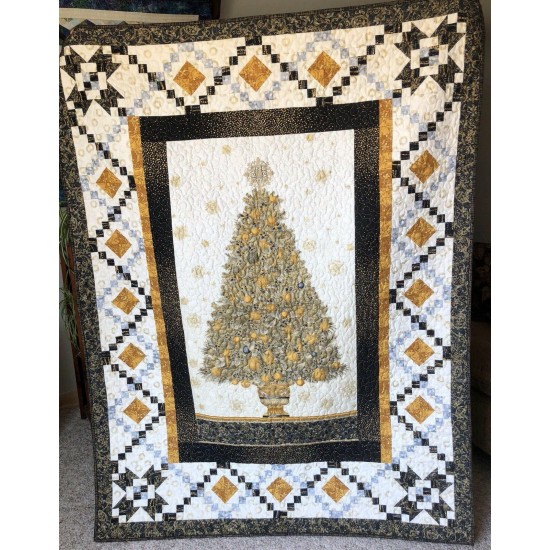 Christmas Quilted Wall Hanging or Throw, Wall Quilt, Wall Quilted Art, 51” x 67”